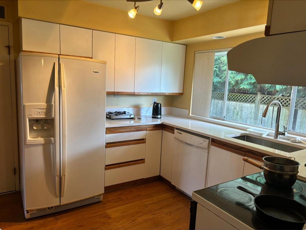 Cozy Retreat On Sandpiper Court - Room H With Share Bathroom Richmond Exterior foto